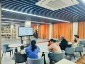 撕秋梨手工活动