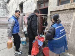 新春慰问暖人心 志愿帮扶显温情