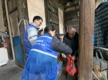 新春慰问暖人心 志愿帮扶显温情