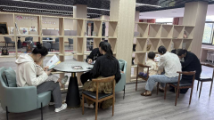 书香伴成长 志愿暖童心