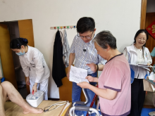 关爱失能老人 传递温暖力量