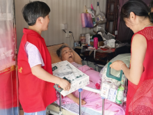 关爱失能老人 传递温暖力量