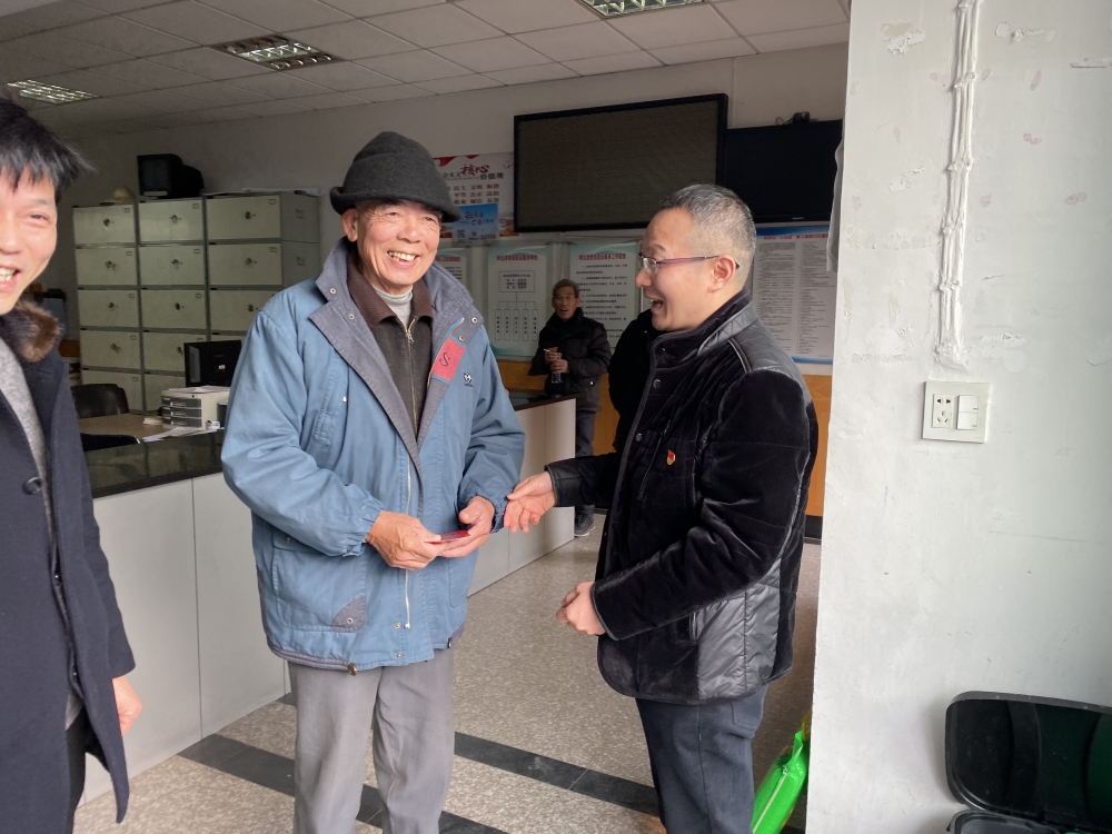 慰问困难党员以及垃圾分类倡议活动
