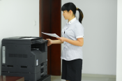 公积金办事大厅开展志愿活动