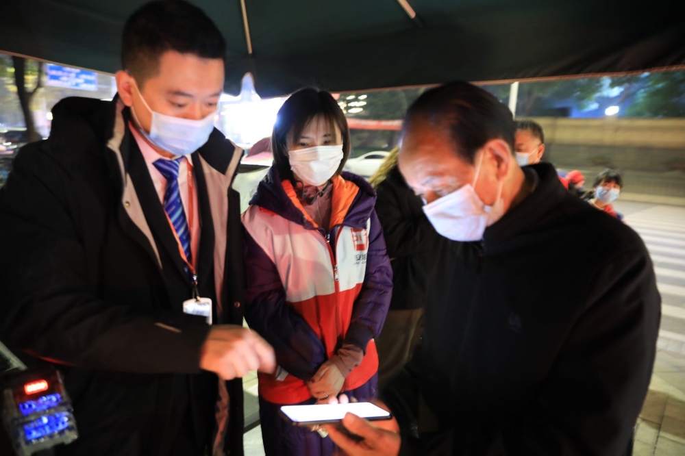 柯桥街道金恒丽景小区守小门志愿服务活动