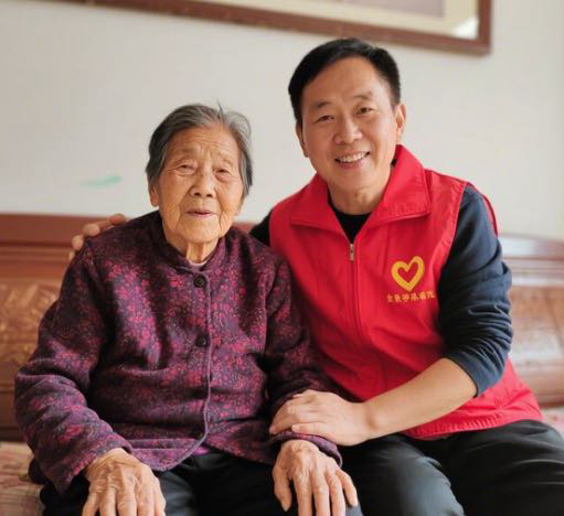 兴华社区银龄陪伴志愿服务
