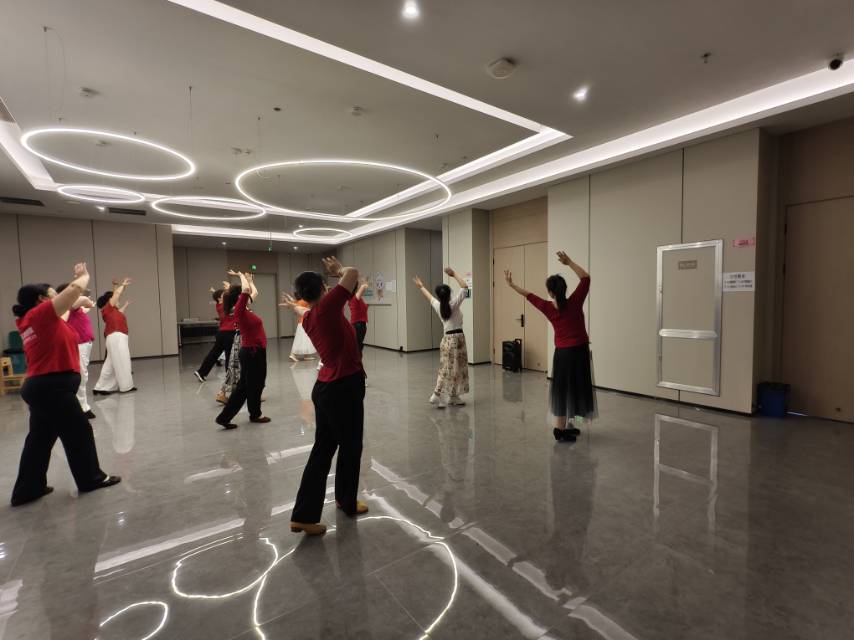 禹会社区开展舞蹈培训 禹会社区开展舞蹈培训