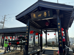 迎元宵挂灯笼活动