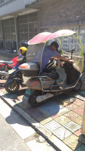 规范停车秩序助力文明创建志愿活动