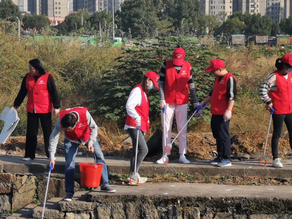 巡河护水志愿活动