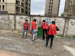 芝塘湖村志愿者开展垃圾分类知识实地宣传培训