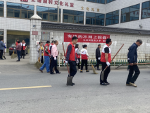 ”创文创卫“五一爱劳动在行动志愿活动