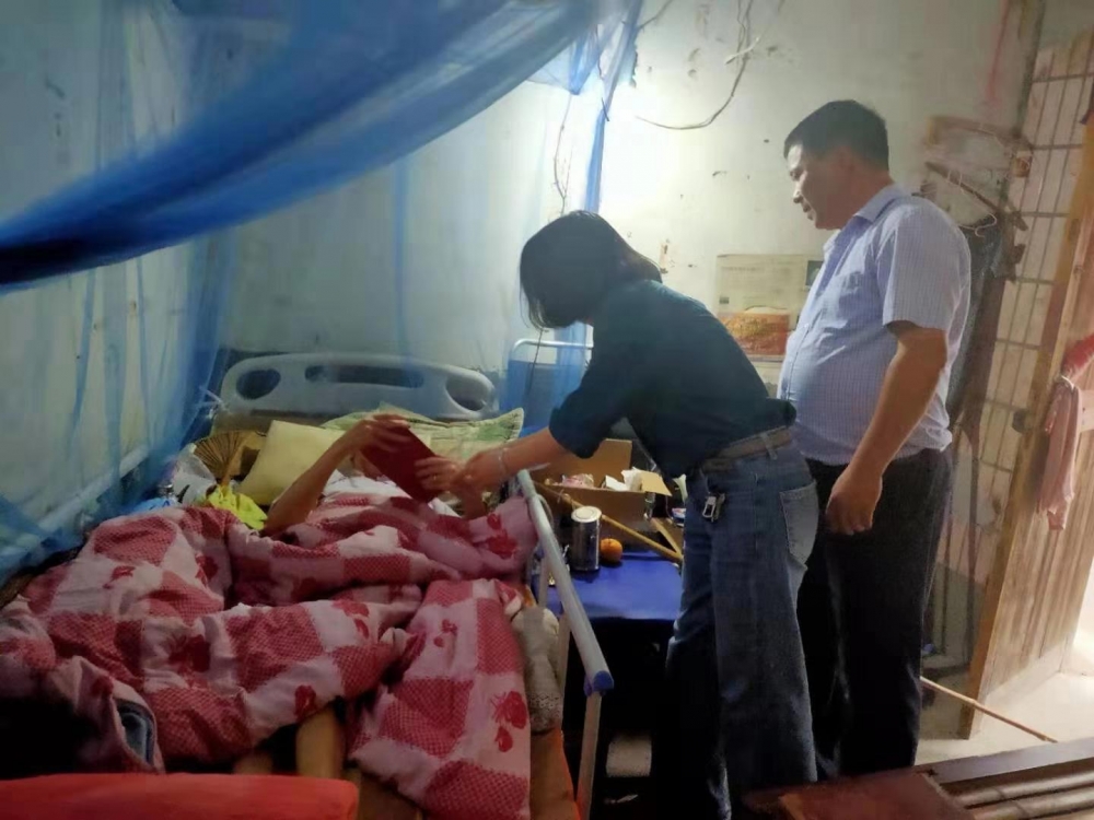 “爱满重阳节 情暖老人心”重阳节慰问活动