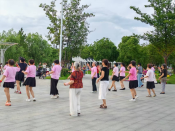 广场舞排练活动