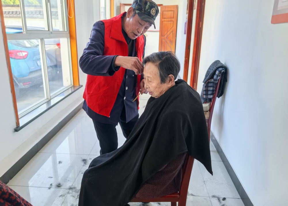 公益理发大鱼山志愿活动