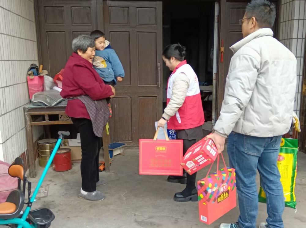 关爱残疾人大鱼山妇联志愿活动