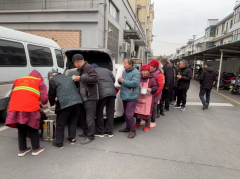 “元宵送汤圆 情暖老人心”活动