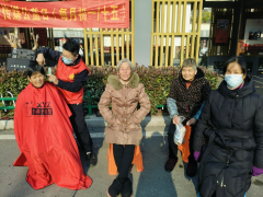 初一十五公益理发活动