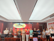 迎中秋DIY手工月饼送孤寡老人