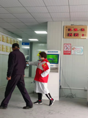 门诊大厅为就医群众提供志愿服务（3月）