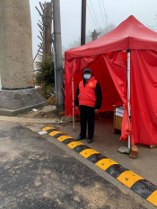疫情防控守小门