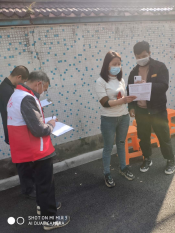 疫情期间给外来人员测体温