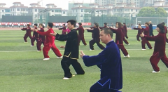 江桃村太极拳志愿者参加树人大学运动会表演
