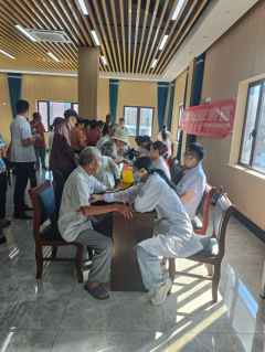 王家塔村开展健康义诊活动