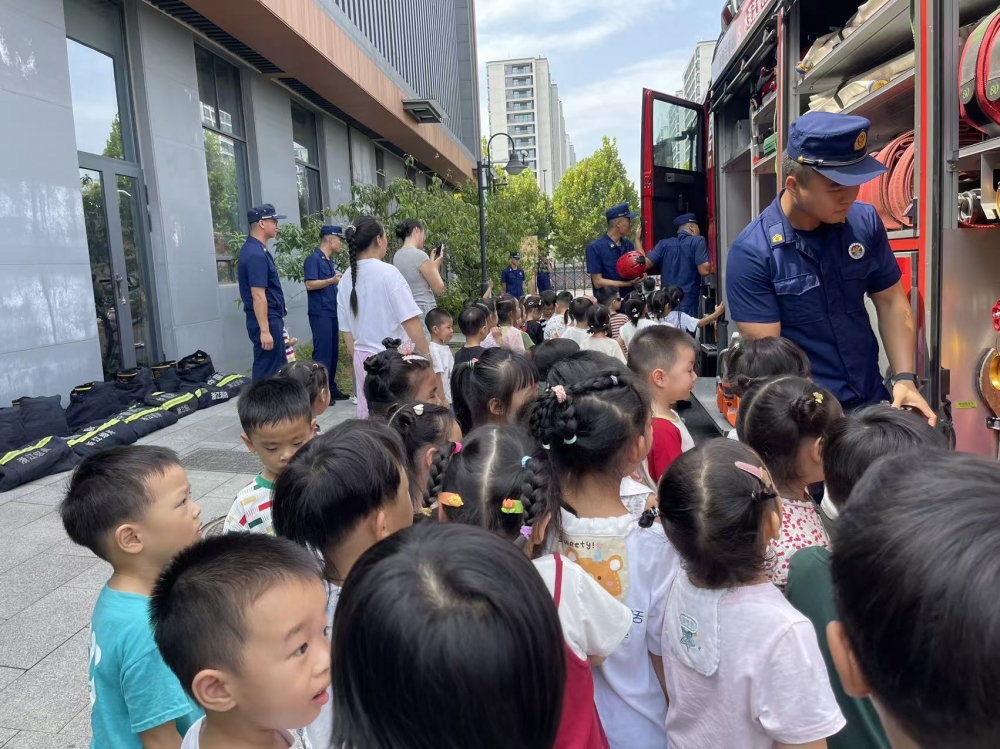 麒麟居消防演练志愿者活动