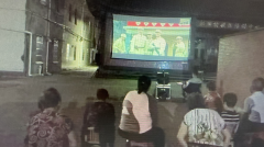 麒麟居露天电影活动