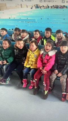 麒麟居诵故事经典志愿者活动