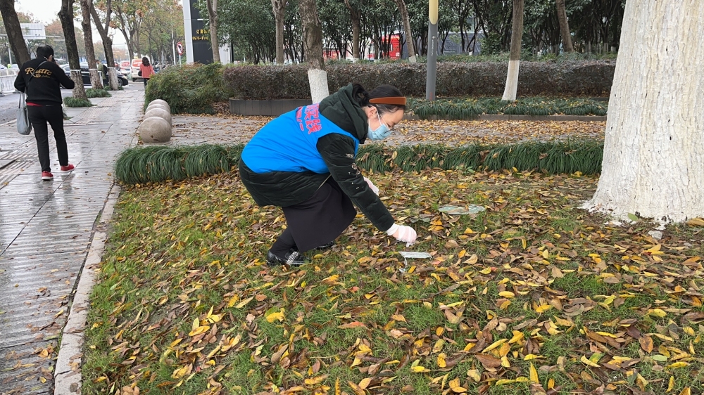 巡河巡路 助力生态文明