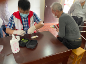 马鞍分院医护人员为马鞍街道敬老院老人做新冠指导