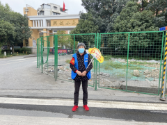 礼让斑马线，助力文明城市创建