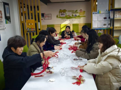 人利社区开展中国节DIY活动