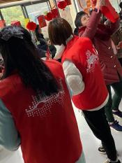 柯迎社区开展庆元宵猜灯谜志愿服务活动