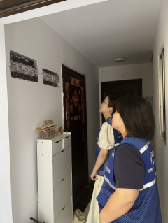 龙城社区志愿者持续开展消防安全隐患排查工作