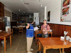 龙城社区开展垃圾分类宣传活动