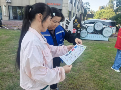 龙城社区志愿者开展垃圾分类宣传活动