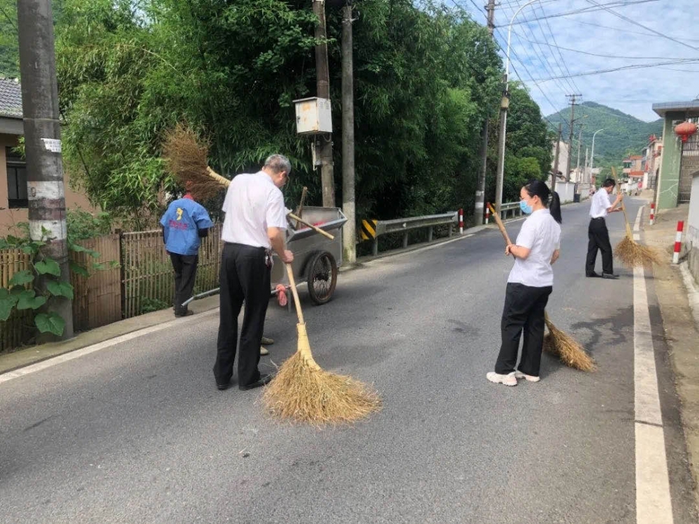 两地报道，点亮微心愿1