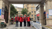 抗疫“守小门”