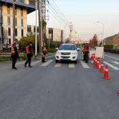 联社村疫情防控守小门