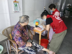 联社村开展老年人健康义诊活动