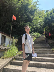 向山顶送餐的马拉松运动员（奔跑的午餐）8.18