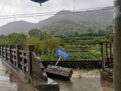 7.24朱家坞村“众志成城，齐心抗台”