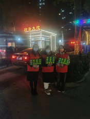 大渡社区润泽大院小区守小门志愿服务活动