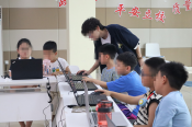大渡社区开展青少年社区成长营活动——无人机编程班