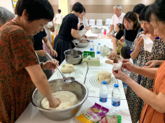 大渡社区开展邻里糕制作活动
