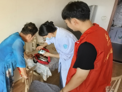 大渡社区开展医护志愿者敲门行动