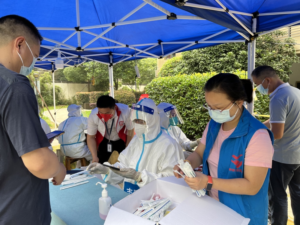 红梅社区核酸检测志愿服务
